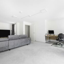 Thumbnail Image 6